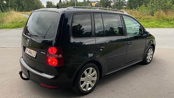 Volkswagen Touran 5 of 30