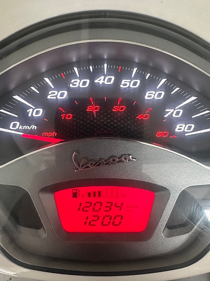 Vespa Sprint 50 5 of 9