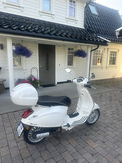 Vespa Sprint 50 7 of 9