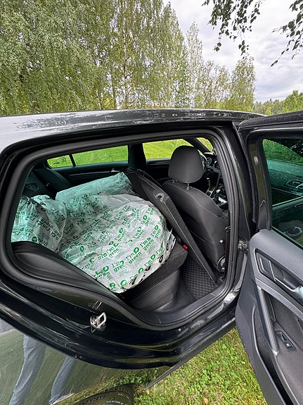 Volkswagen Golf VII 19 of 22