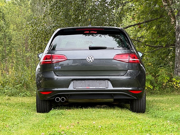 Volkswagen Golf VII 8 of 22