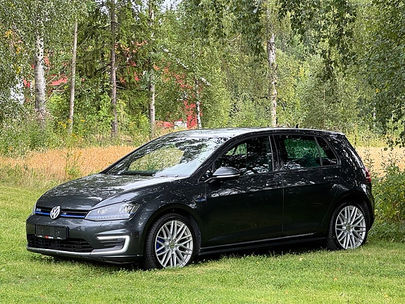 Volkswagen Golf VII 5 of 22