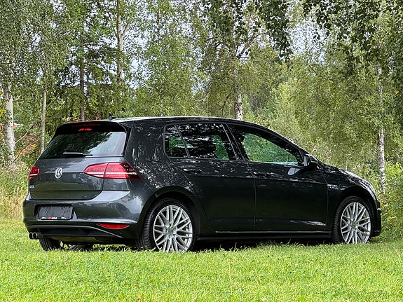 Volkswagen Golf VII 12 of 22