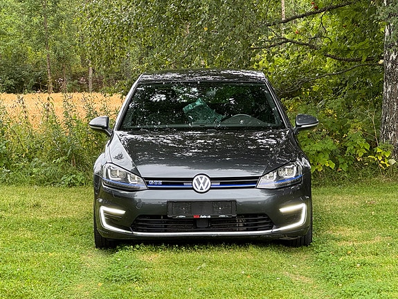 Volkswagen Golf VII 3 of 22