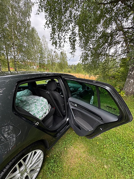 Volkswagen Golf VII 18 of 22