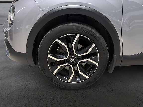 Citroen E-C4 9 of 26