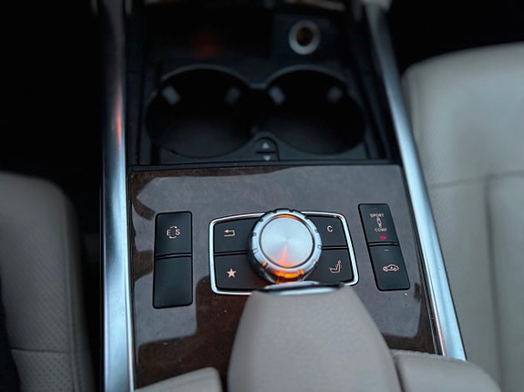 Mercedes-Benz E500 20 of 28
