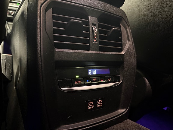 BMW 330e 21 of 30