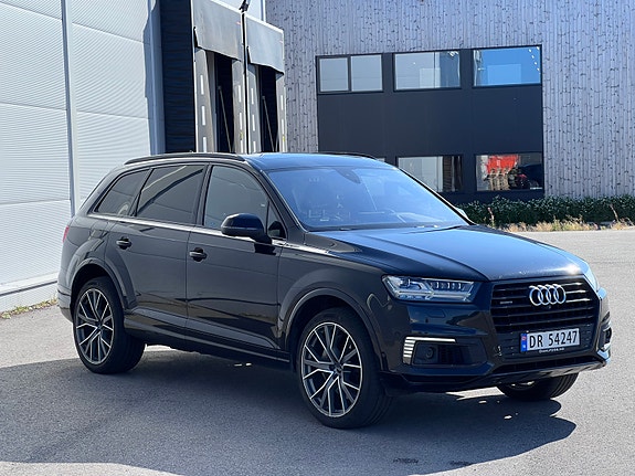 Audi Q7 9 of 21