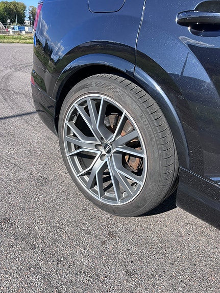 Audi Q7 18 of 21