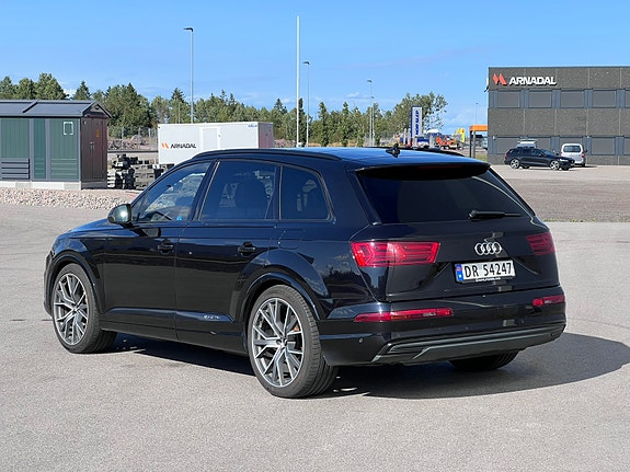 Audi Q7 4 of 21