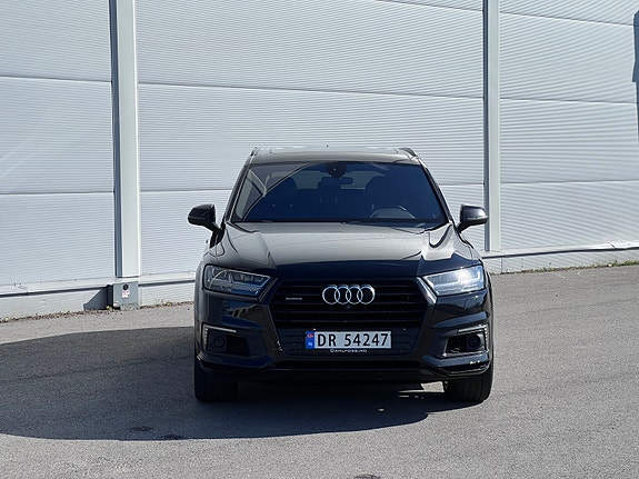 Audi Q7 7 of 21