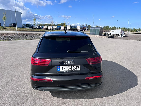 Audi Q7 5 of 21