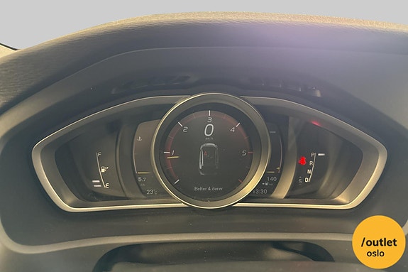 Volvo V40 Cross Country 21 of 26