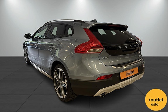 Volvo V40 Cross Country 3 of 26