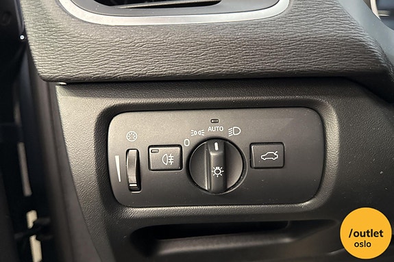 Volvo V40 Cross Country 23 of 26