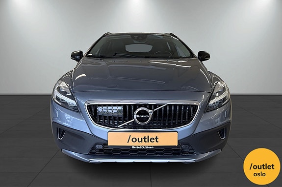 Volvo V40 Cross Country 10 of 26