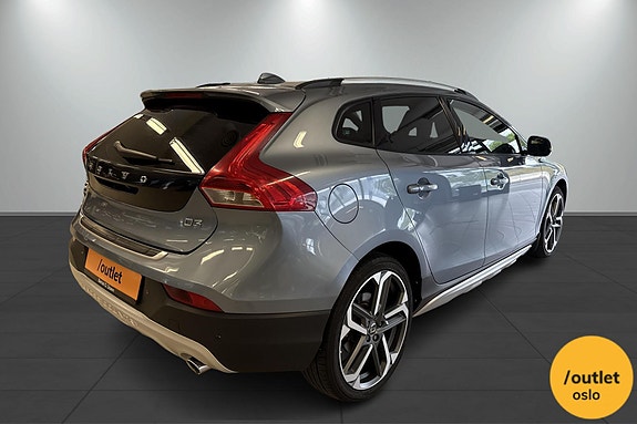 Volvo V40 Cross Country 7 of 26