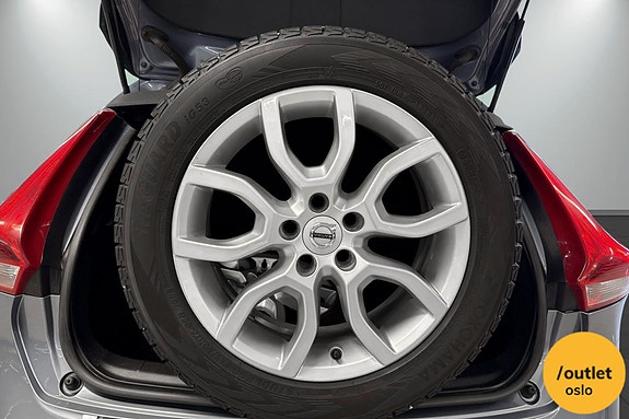 Volvo V40 Cross Country 6 of 26
