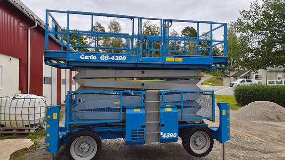 Genie GS-4390 2 of 21