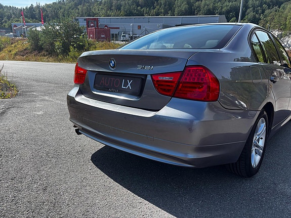 BMW 318i 5 of 19