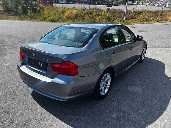 BMW 318i 4 of 19