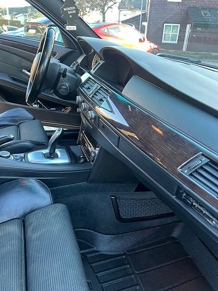 BMW 520d 10 of 15