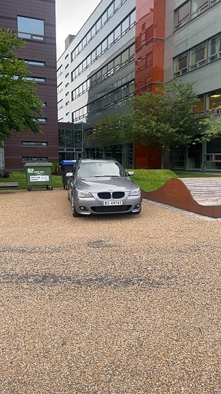BMW 520d 4 of 15