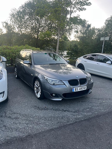 BMW 520d 2 of 15