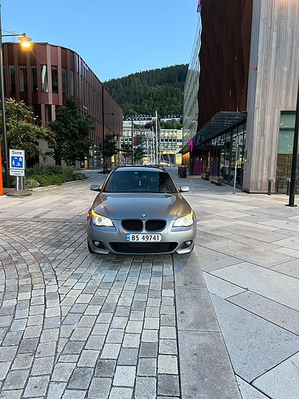BMW 520d 3 of 15