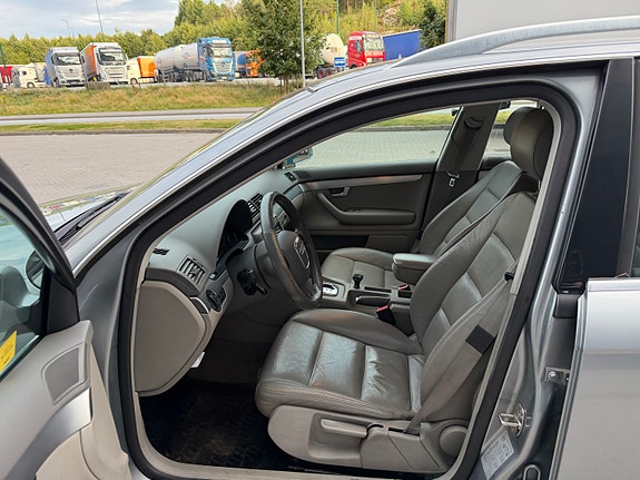 Audi A4 14 of 30
