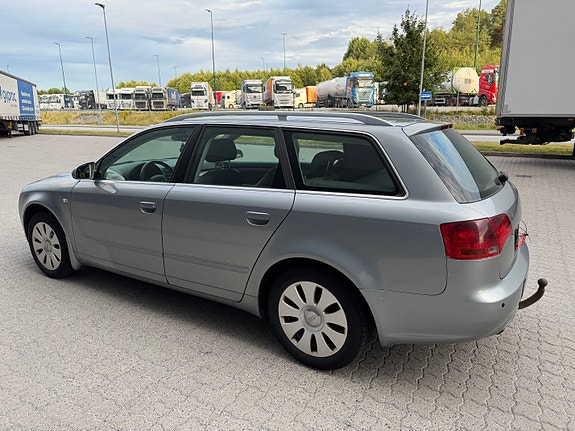 Audi A4 11 of 30