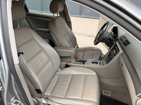 Audi A4 22 of 30
