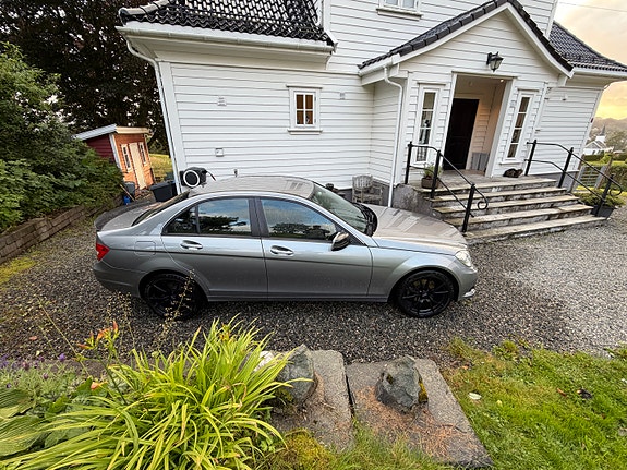 Mercedes-Benz C180 d 8 of 18