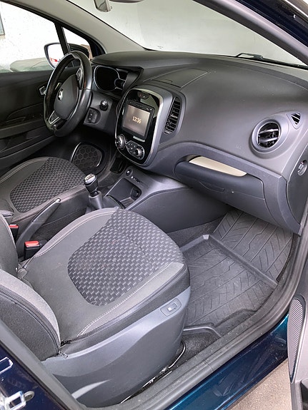 Renault Captur 20 of 23