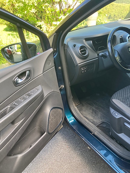 Renault Captur 21 of 23