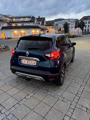 Renault Captur 3 of 23