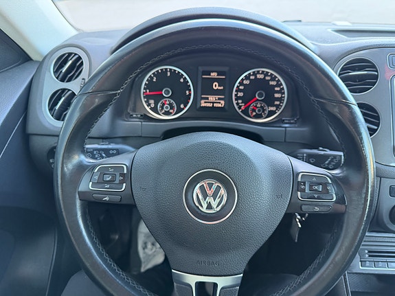 Volkswagen Tiguan 23 of 30