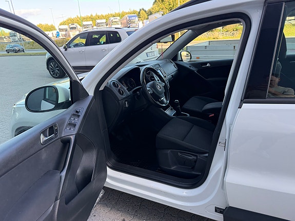 Volkswagen Tiguan 13 of 30