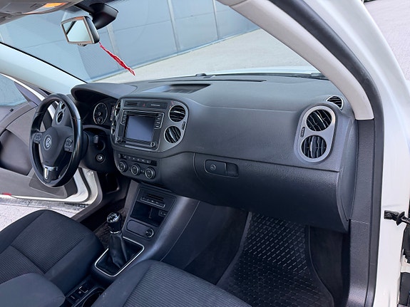 Volkswagen Tiguan 21 of 30