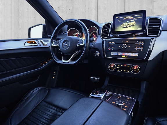 Mercedes-Benz GLE400 22 of 30