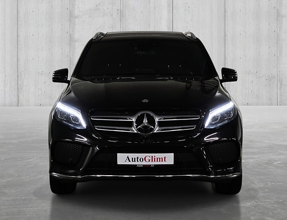 Mercedes-Benz GLE400 18 of 30