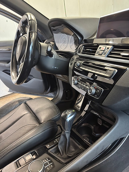 BMW X1 9 of 15