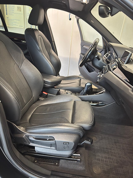 BMW X1 10 of 15