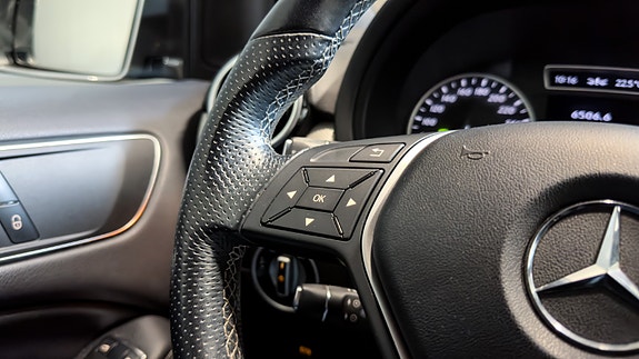 Mercedes-Benz B180 17 of 30