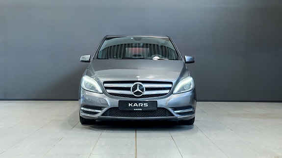 Mercedes-Benz B180 8 of 30
