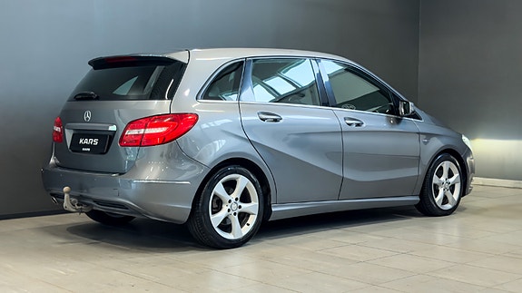 Mercedes-Benz B180 10 of 30