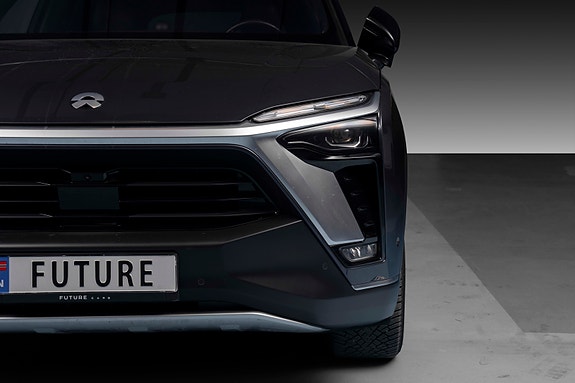 NIO ES8 7 of 28