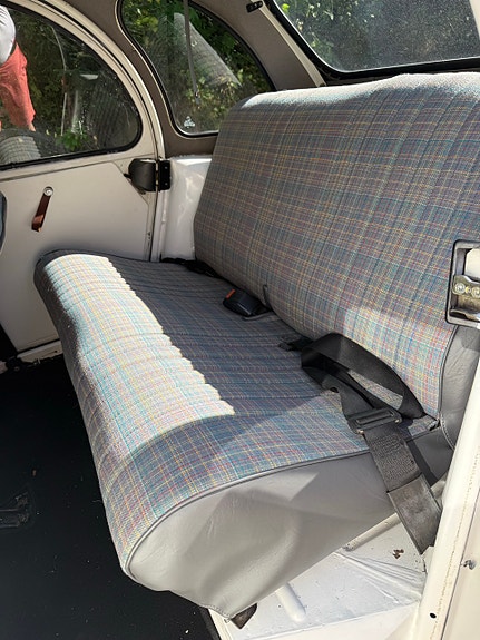 Citroen 2CV 7 of 12