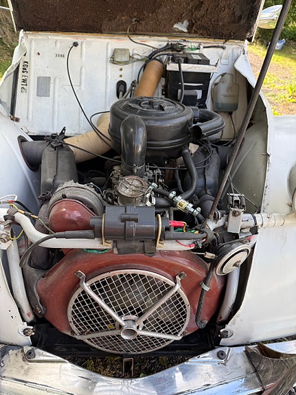 Citroen 2CV 9 of 12